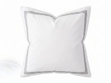 Cargar imagen en el visor de la galería, Funda Decorativa Cuadrada  P/Cojin con Bordado