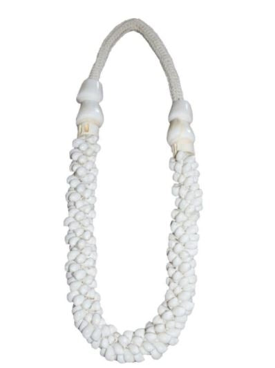 Collar Blanco Conchas
