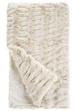Cargar imagen en el visor de la galería, Cobija Snow Mink