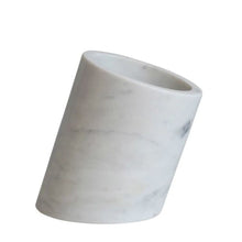 Cargar imagen en el visor de la galería, Vaso Marmol Angulado para Botella 14 cm x 14 cmotella