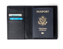 Cargar imagen en el visor de la galería, Porta pasaporte en Piel Genuina Color Azul