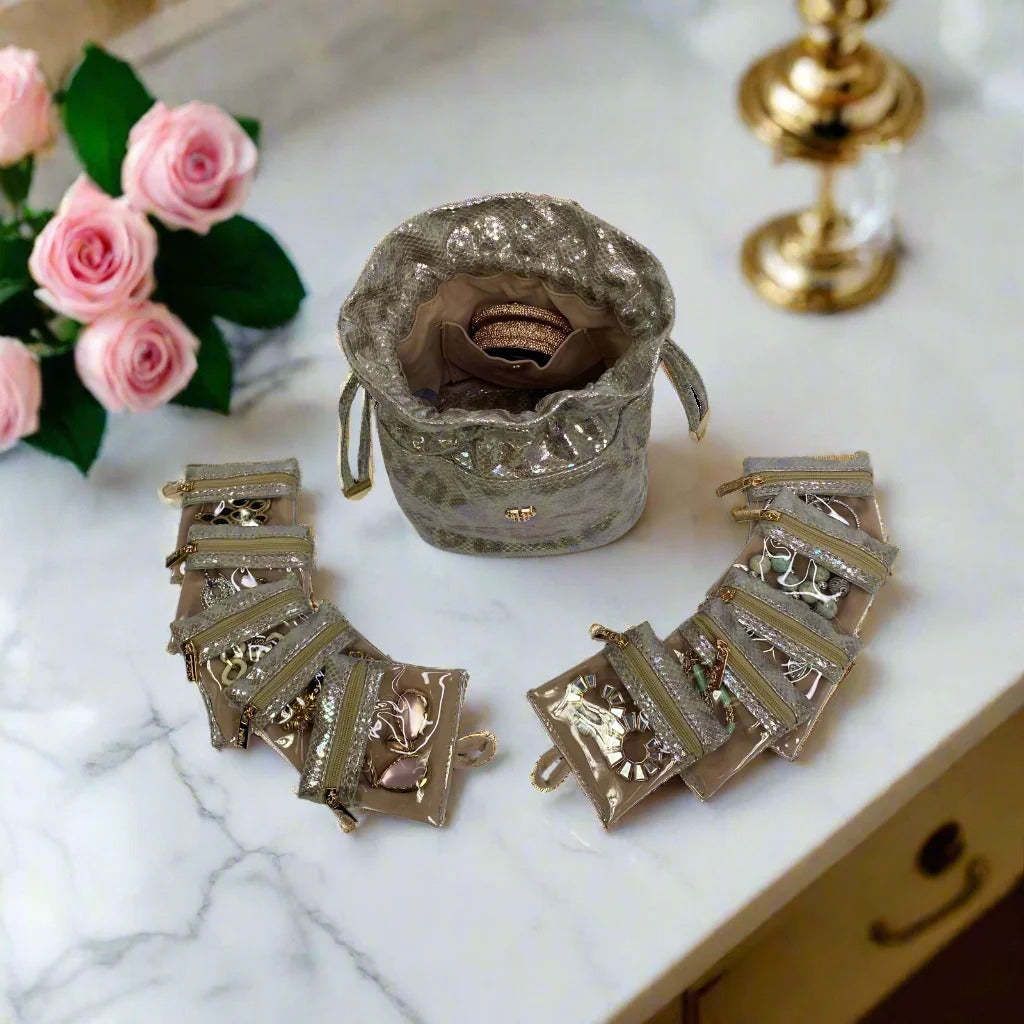 Estuche con mini bolsitas brilloso