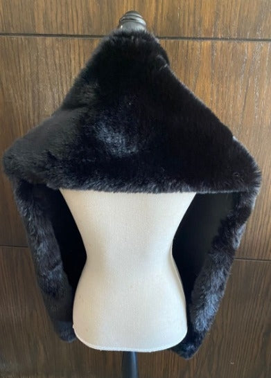 Capa de Piel Sintetica Negra