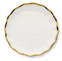 Cargar imagen en el visor de la galería, Set 4 platos blancos filo dorado