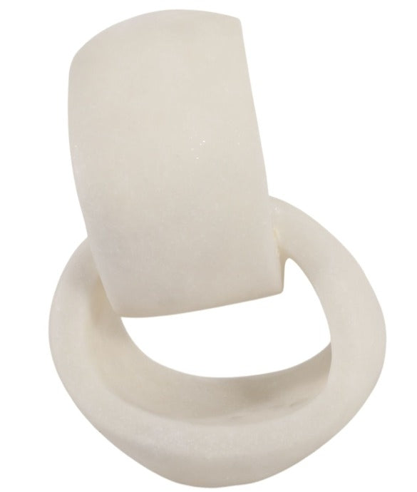 Escultura aros blancos piedra