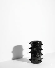 Cargar imagen en el visor de la galería, Florero Picos Negro