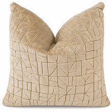 Cargar imagen en el visor de la galería, Cojin Decorativo Axon Camel